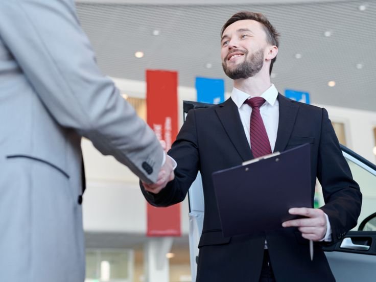 Dealership negotiation showing how to sell car to dealer safely