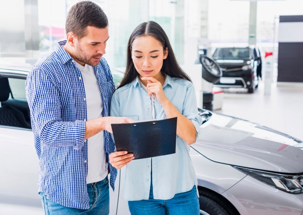Professional buyer evaluating trade-ins before purchasing the best second hand cars